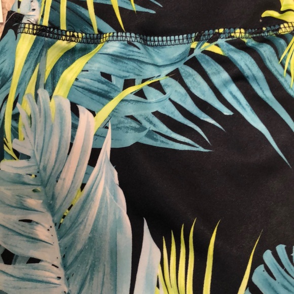 NWT Old Navy Girls Mid-Rise Elevate Leggings Size XL 14-16 tropical 🌴 - Picture 7 of 16